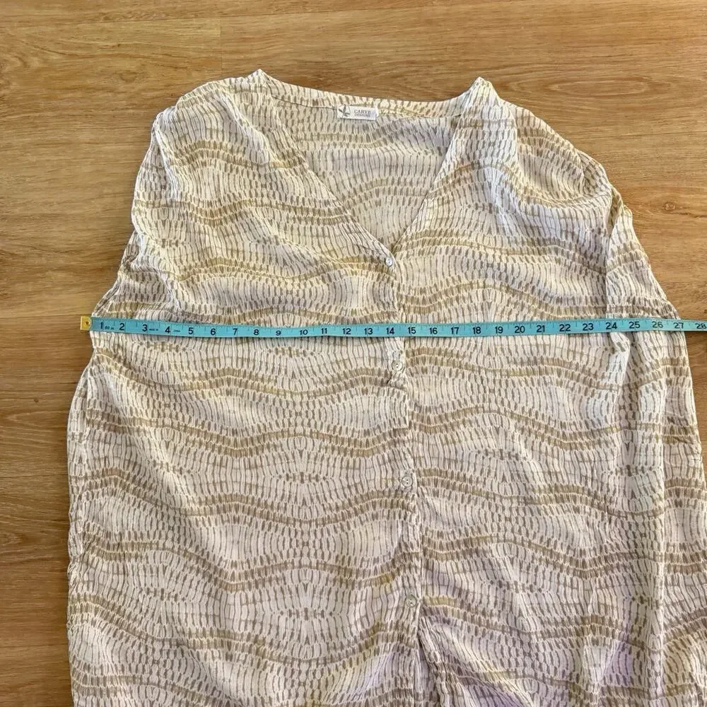 Carve Designs Tunic Top Women's M White Tan Rayon Geometric Cover Up Blouse EUC